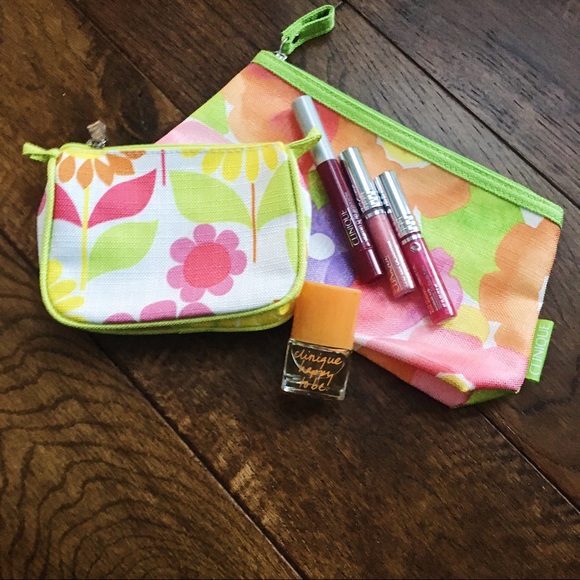 Clinique Accessories - Clinique bags, makeup, makeup sponge, bracelets